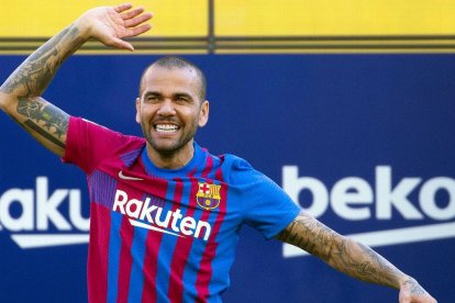 Dani Alves volvió al Barcelona de España, club en el que militó entre 2008 y 2016.