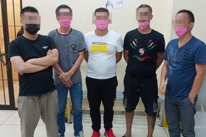 Fotografía proporcionada por la Policía de los sospechosos de plagiar a una compatriota suya.