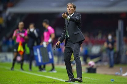 Guillermo Almada lleva dos temporadas al mando del Santos Laguna de México.