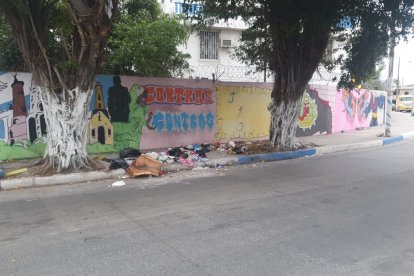 En este lugar, entre la basura, fue encontrado el bebé fallecido.