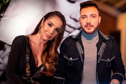 La pareja cerrara el show, interpretando algunas melodías juntos.