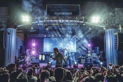 En los 30 años de carrera, la agrupación Tercer Mundo ha pasado por bares, parques y otros escenarios.