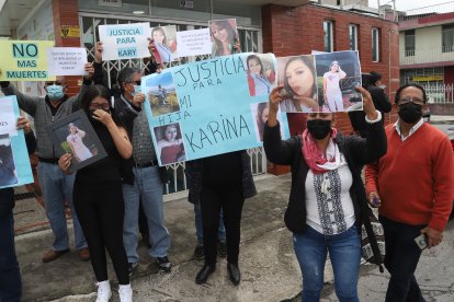 Familiares de Cherrez realizan plantones para que el caso de la mujer no quede en la impunidad.