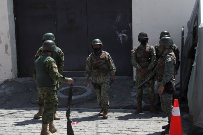 Los militares mencionaron que no hay nuevas disposiciones para el control del centro.