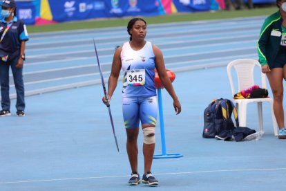 La deportista ecuatoriana lideró la prueba al hacer una lanzamiento de 58,26 metros.