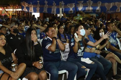 Los hinchas de Emelec sufrieron en la derrota (3-1) ante Independiente del Valle.