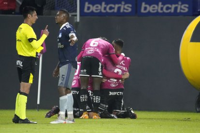 Independiente del Valle se impuso 3-1 a Emelec, en la final de ida de la LigaPro.