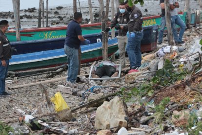 El cuerpo fue llevado al Laboratorio de Criminalística y Ciencias Forenses, de Guayaquil.