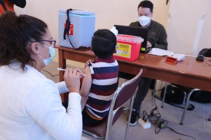 Los niños de 5 años ya pueden vacunarse en los puntos masivos.