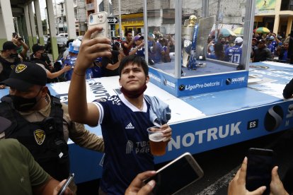 13:45 del domingo 12 de diciembre del 2021 llegó el trofeo de LigaPro al Capwell.