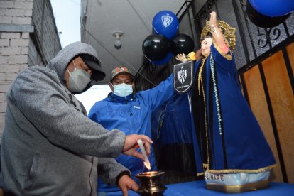 El Divino Niño fue vestido con la camiseta de Independiente del Valle.