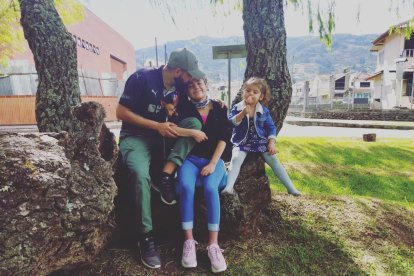 Estefanía García junto a su esposo e hija, motores de su ‘milagrosa’ recuperación.