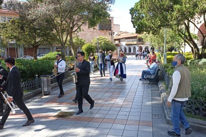 El Pasé del Niño Viajero de Cuenca, se suspende por segundo año consecutivo, tras la resolución del Comité de Operaciones de Emergencia Nacional.