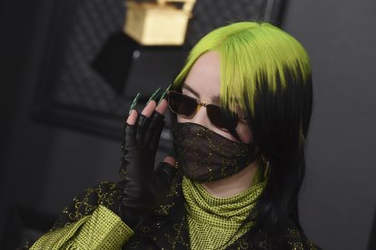 Billie Eilish dijo que el ver pornografía de niña la dejó "devastada".
