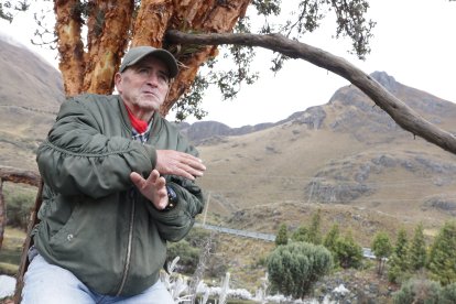Roque Prado lleva 32 años entre las montañas de El Cajas y avistamientos de objetos voladores.
