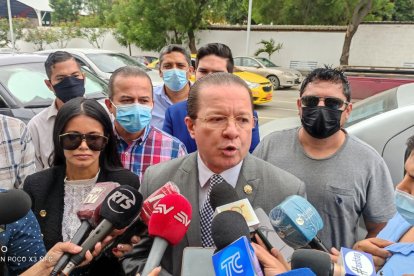 1.- El abogado LuigiGarcía  habló sobre las dudas que generaron los procedimientos investigativos.