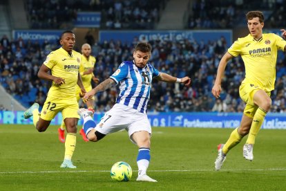 El ecuatoriano Pervis Estupiñán jugó los 90 minutos del triunfo (3-1) del Villarreal ante la Real Sociedad.