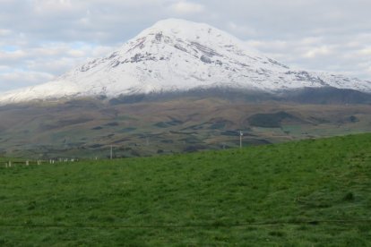 La víctima mortal, Santiago Naveda, era guía calificado de montaña y turismo de aventura.
 .