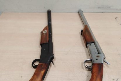 Las dos armas de fuego incautadas