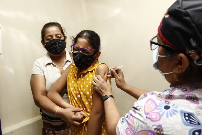 El Ejecutivo calcula que a mediados de febrero el país habrá alcanzado el 85% de vacunados con segunda dosis.