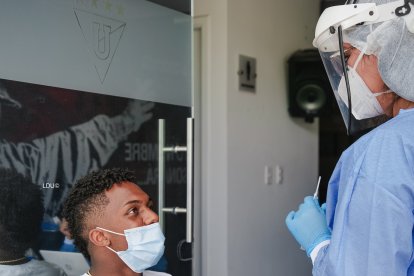 Jugadores y cuerpo técnico se sometieron a pruebas de COVID.