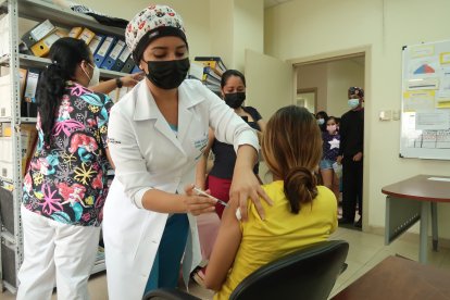 En los últimos días, han aumentado usuarios en busca de la vacuna contra la COVID-19.