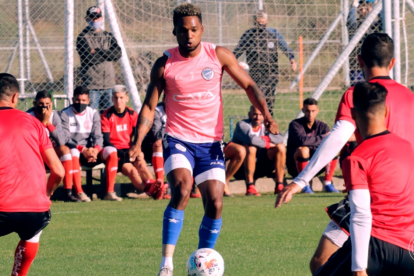 El delantero ecuatoriano Jeison Chalá jugará a préstamo por una temporada en Emelec.