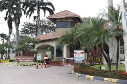 El hombre fue atacado en su domicilio, ubicado en la urbanización Estancias del Río, de La Puntilla, en Samborondón.