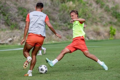 Ezequiel Emanuel, de 18 años, espera ganarse un puesto en el equipo de Fabián Bustos.