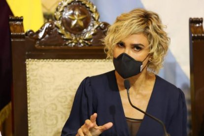 La alcaldesa pide obligar a los cantones a tomar medidas del COE Nacional para frenar a la Covid.