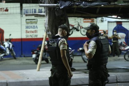 Uno de los asesinatos ocurrió en un taller mecánico.