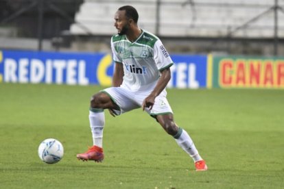 Leonai Souza llega a Barcelona en condición de préstamo con opción de compra.