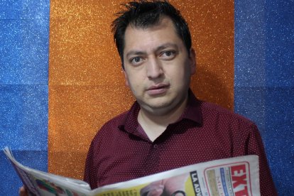 Nuestro fiel lector disfruta de EXTRA, gracias a su padre, quien le enseñó a estar bien informado y actualizado.