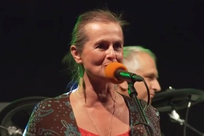 El hijo de Hana Horka informó a los medios que la cantante prefirió contraer la enfermedad a recibir la dosis de inmunización.