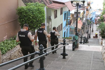 Los controles fueron reforzados en las escalinatas del barrio Las Peñas.