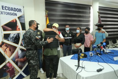 Juan Diego, de 22 años, se reencontró la mañana de ayer con sus familiares.