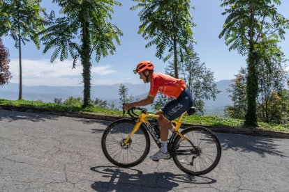 Richard Carapaz tuvo una fuerte pretemporada y está listo para iniciar la etapa competitiva.