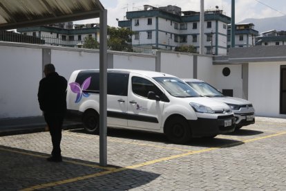 La compañía pagó por el alquiler de una furgoneta $ 28.000 por seis meses. Pero el vehículo estaba valuado para ser comprado en $ 14.000.