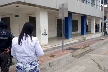 La policía llegó al sector a averiguar lo que ocurría.