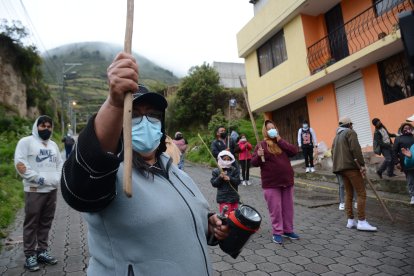 Los moradores dijeron que capturarán a los delincuentes y les darán palo.