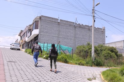 Agentes de la Dinased llegaron al sitio para investigar el hecho.