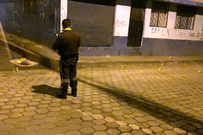 Los agentes de Criminalística hallaron 21 indicios balísticos.