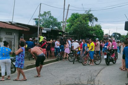 En San Juan el cuerpo del fallecido fue llevado a una casa antes que llegara la policía.
