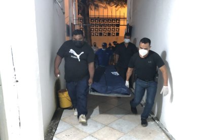 La Policía hizo el levantamiento del cadáver.