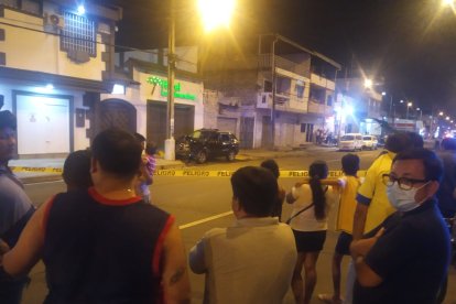 La víctima viajaba en un carro negro. Es el segundo empleado de Contecom acribillado en lo que va del año.