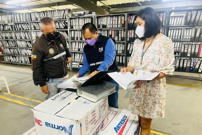 Se investiga el delito de peculado en la compra de reactivos e insumos en tres contratos celebrados en 2018