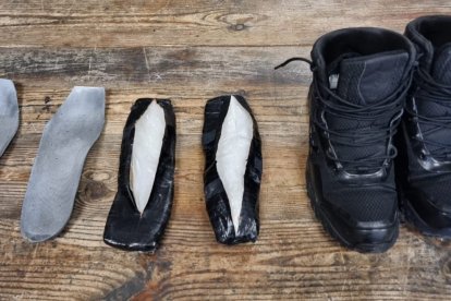 Esta es la evidencia presuntamente encontrada en poder del agente penitenciario.