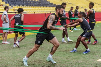 Gonzalo Mastriani estará en el ataque de Barcelona ante el Torque.