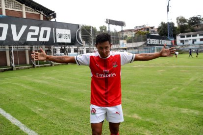 El delantero Juan Carlos Vera fue la figura de Vingala en la final por sus goles y celebraciones.