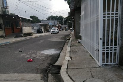 Un ataque violento fue perpetrado con al menos cuatro armas de diferentes calibres, de acuerdo a las pericias preliminares.